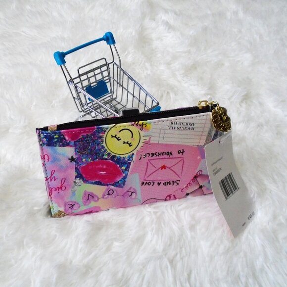 Luv Betsey Photo Real Art Print Wallet Betsey Johnson - Picture 6 of 10